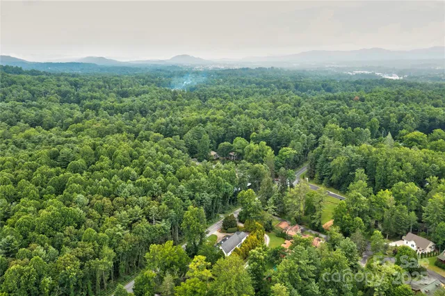 $595,000 | 2606 Greenville Highway, Flat Rock, NC 28731
