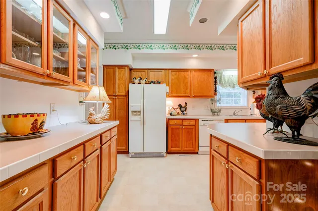 $595,000 | 2606 Greenville Highway, Flat Rock, NC 28731