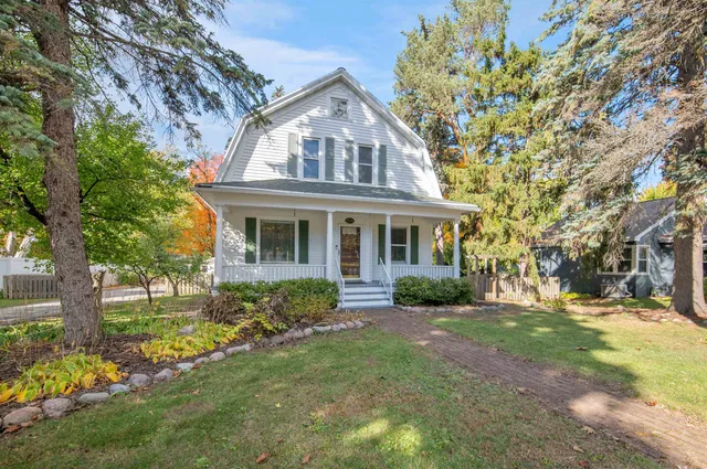 $354,900 | 2534 South Webster Avenue, Green Bay, WI 54301