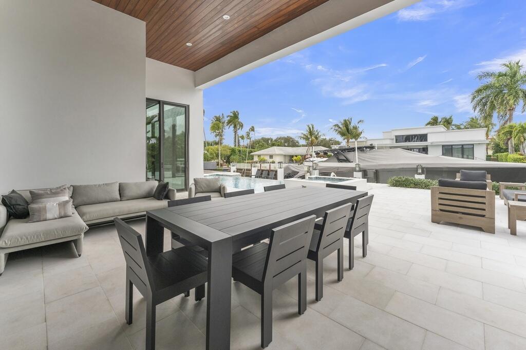 923 Eve Street Delray Beach, FL 33483 - Photo 48 of 69 49_1024px