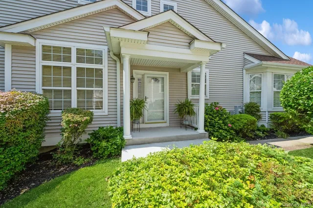 $1,175,000 | 51 Dune Drive, Unit 51, Riverhead, NY 11901