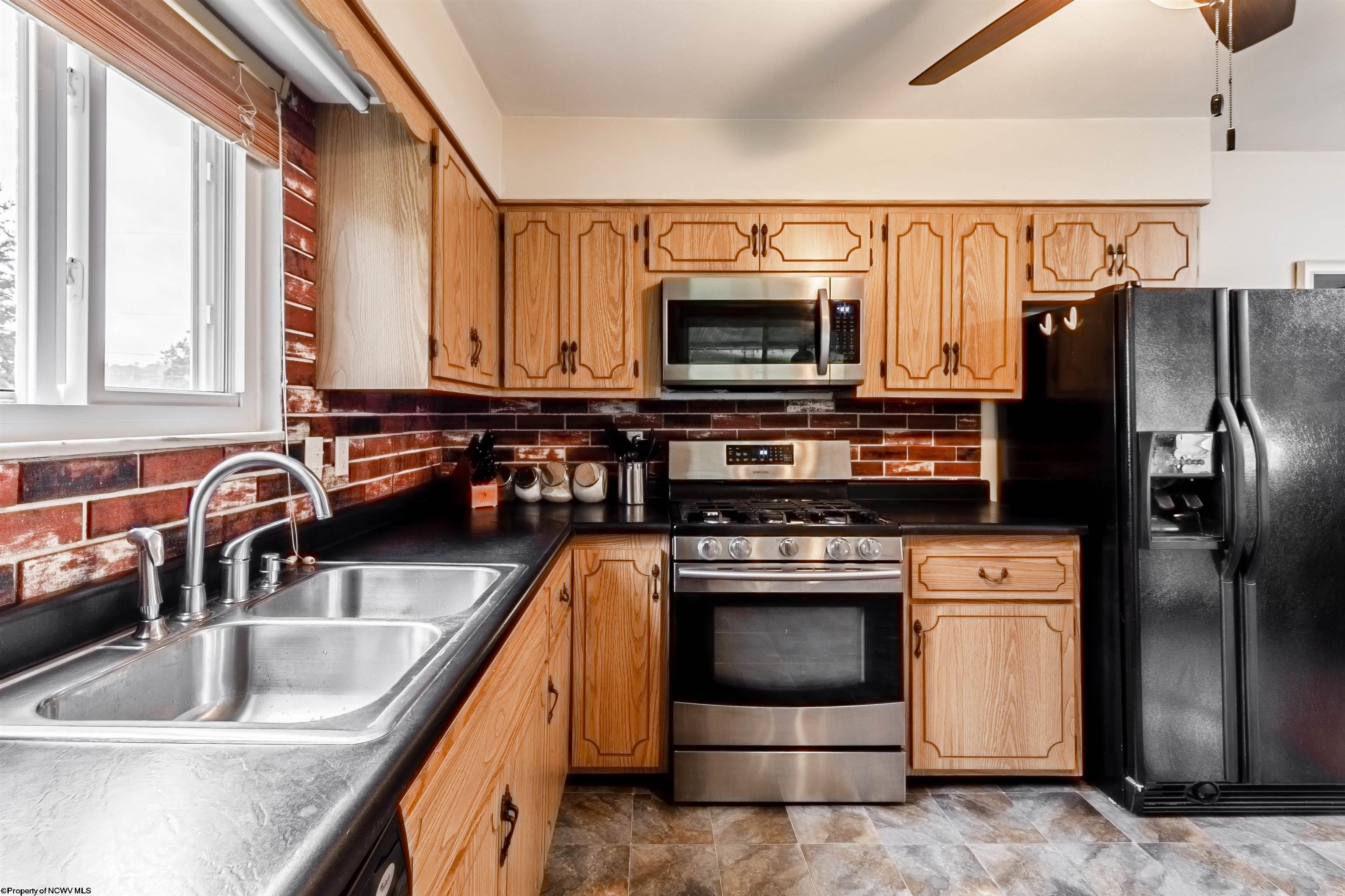 16 Millbrook Road Bridgeport, WV 26330 - Photo 6 of 26 Gallery Image 6