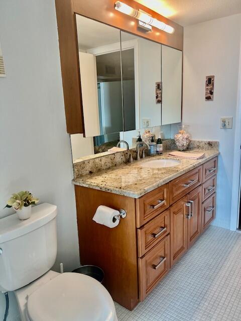 Undisclosed Address Boca Raton, FL 33487 - Photo 25 of 45 Guest bath