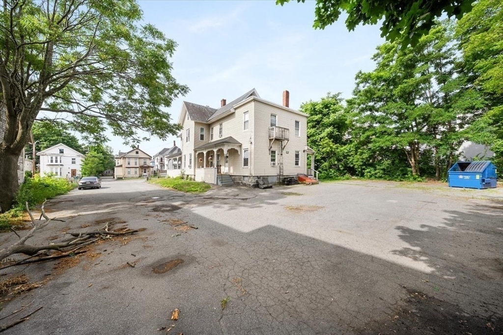 173 Branch Street Lowell, MA 01851 - Photo 3 of 33