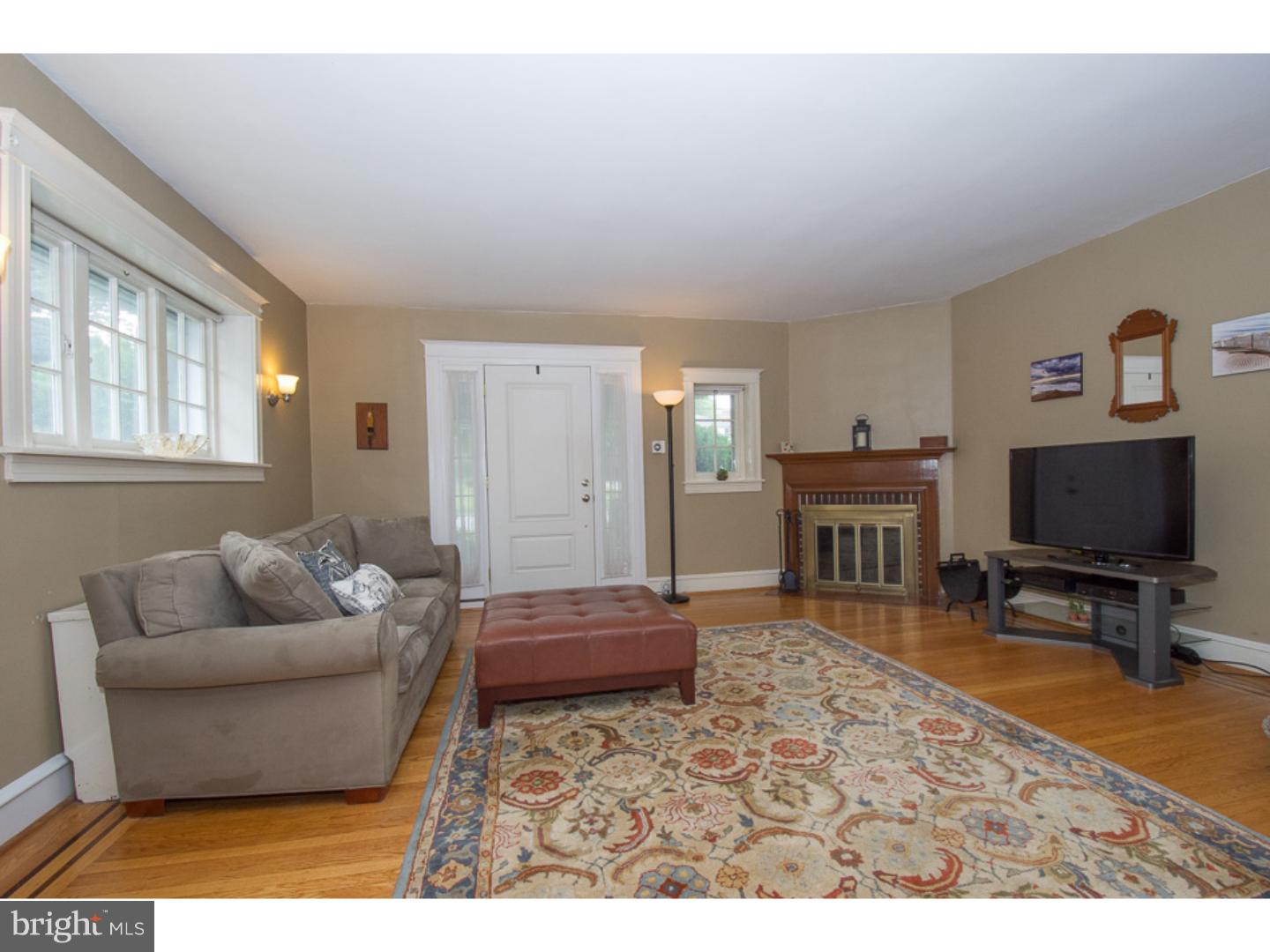 2829 Haverford Road Ardmore, PA 19003 - Photo 8 of 24 Living Room