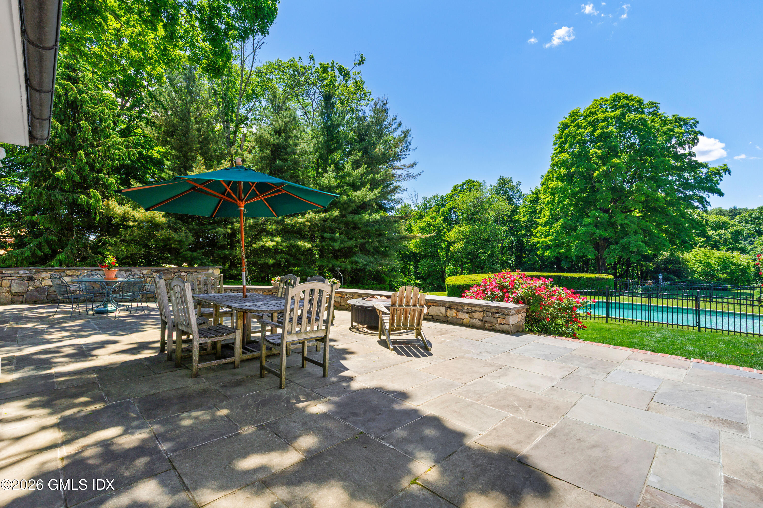 456 Round Hill Road Greenwich, CT 06831 - Photo 17 of 33 Terrace