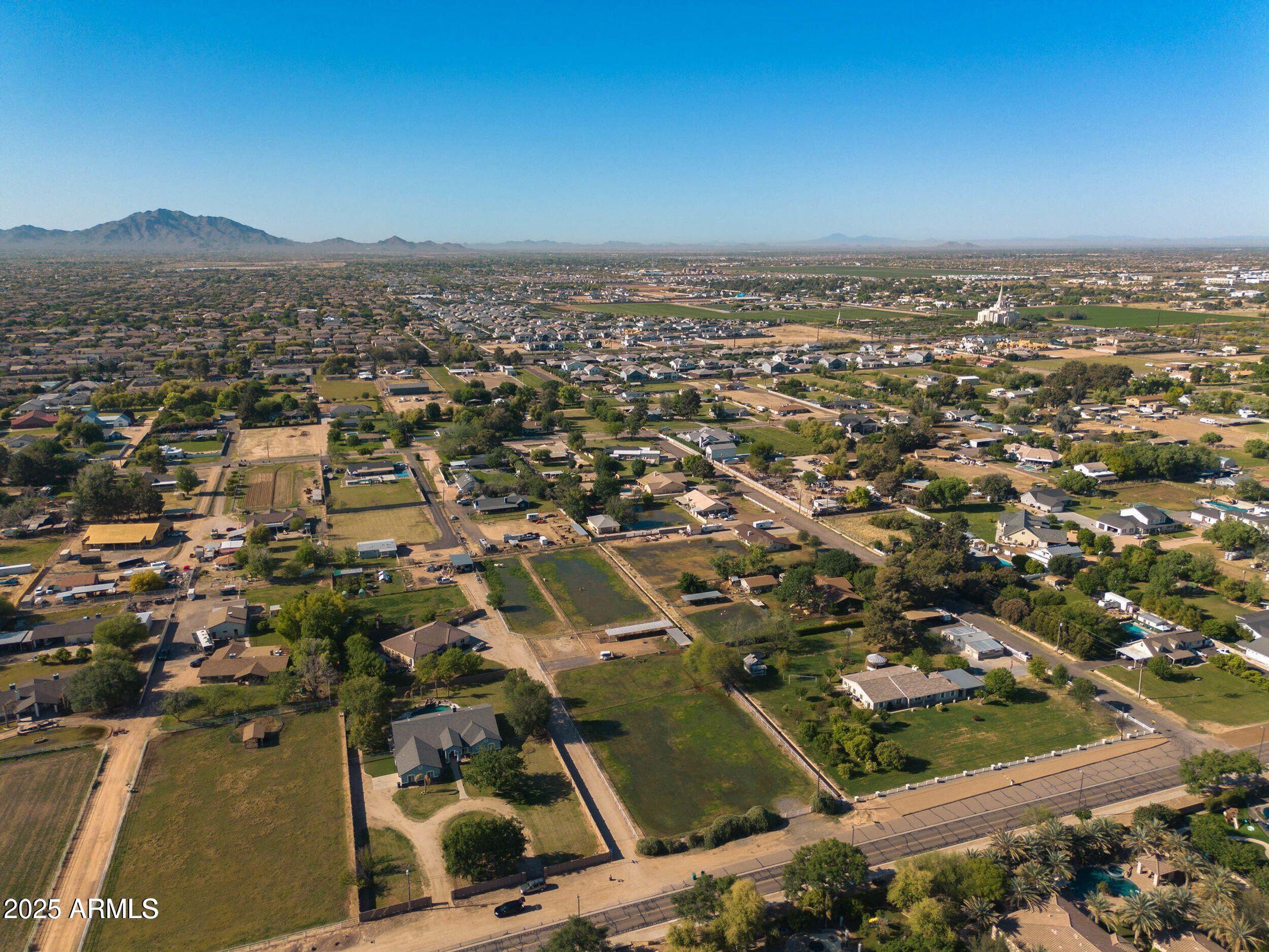 16429 East Frye Road, Unit 2 Gilbert, AZ 85295 - Photo 3 of 6 20250417195042158598000000-o