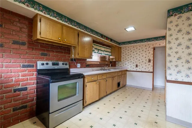 $99,900 | 3532 3rd Beaver Falls, Koppel, PA 16136