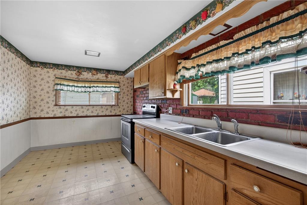 3532 3rd Beaver Falls Koppel, PA 16136 - Photo 10 of 29