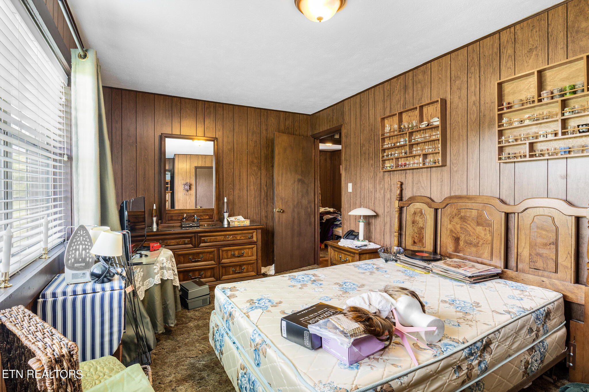 1027 Blockhouse Valley Road Clinton, TN 37716 - Photo 15 of 32 bedroom 1
