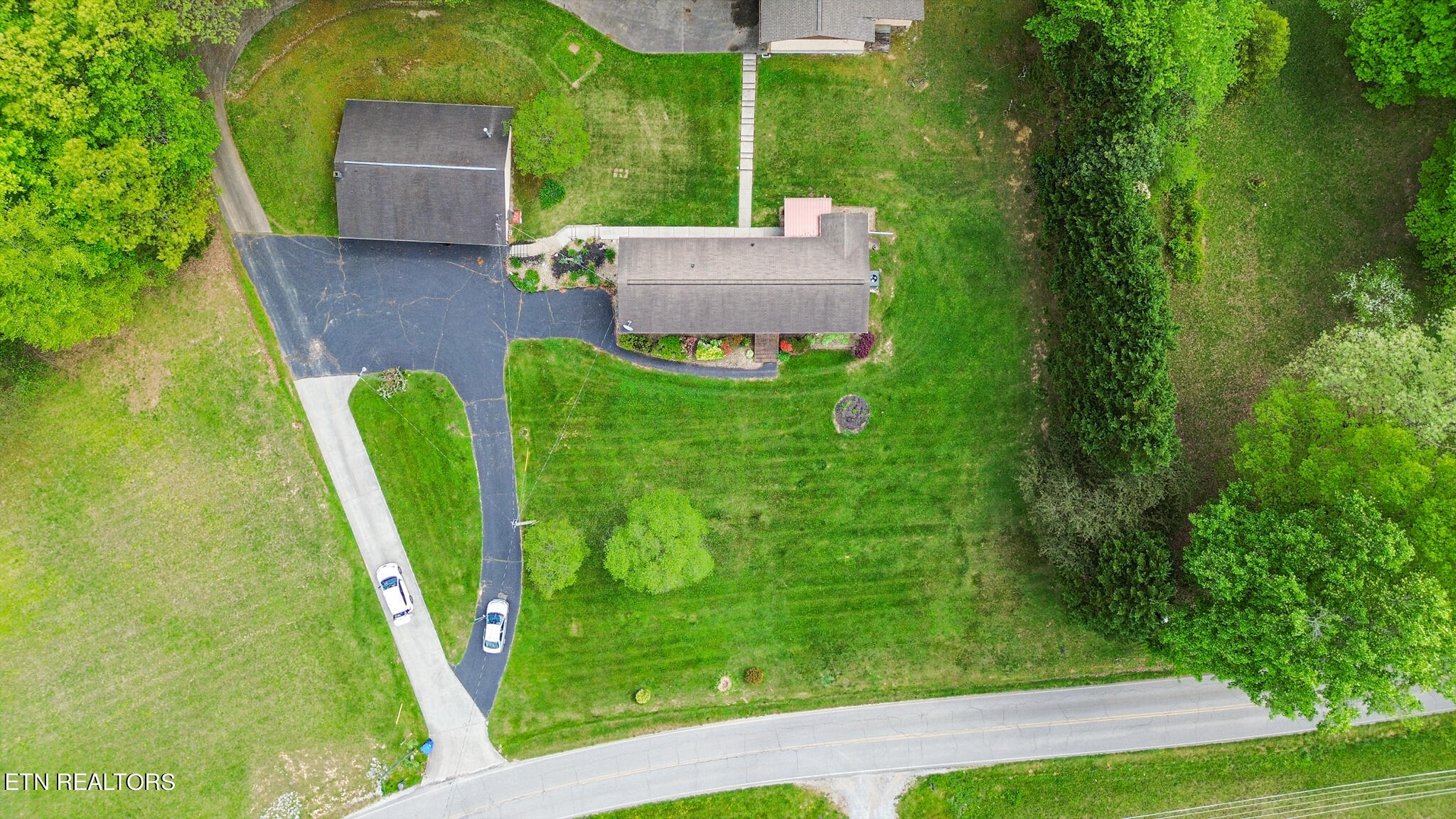 1027 Blockhouse Valley Road Clinton, TN 37716 - Photo 28 of 32 aerial