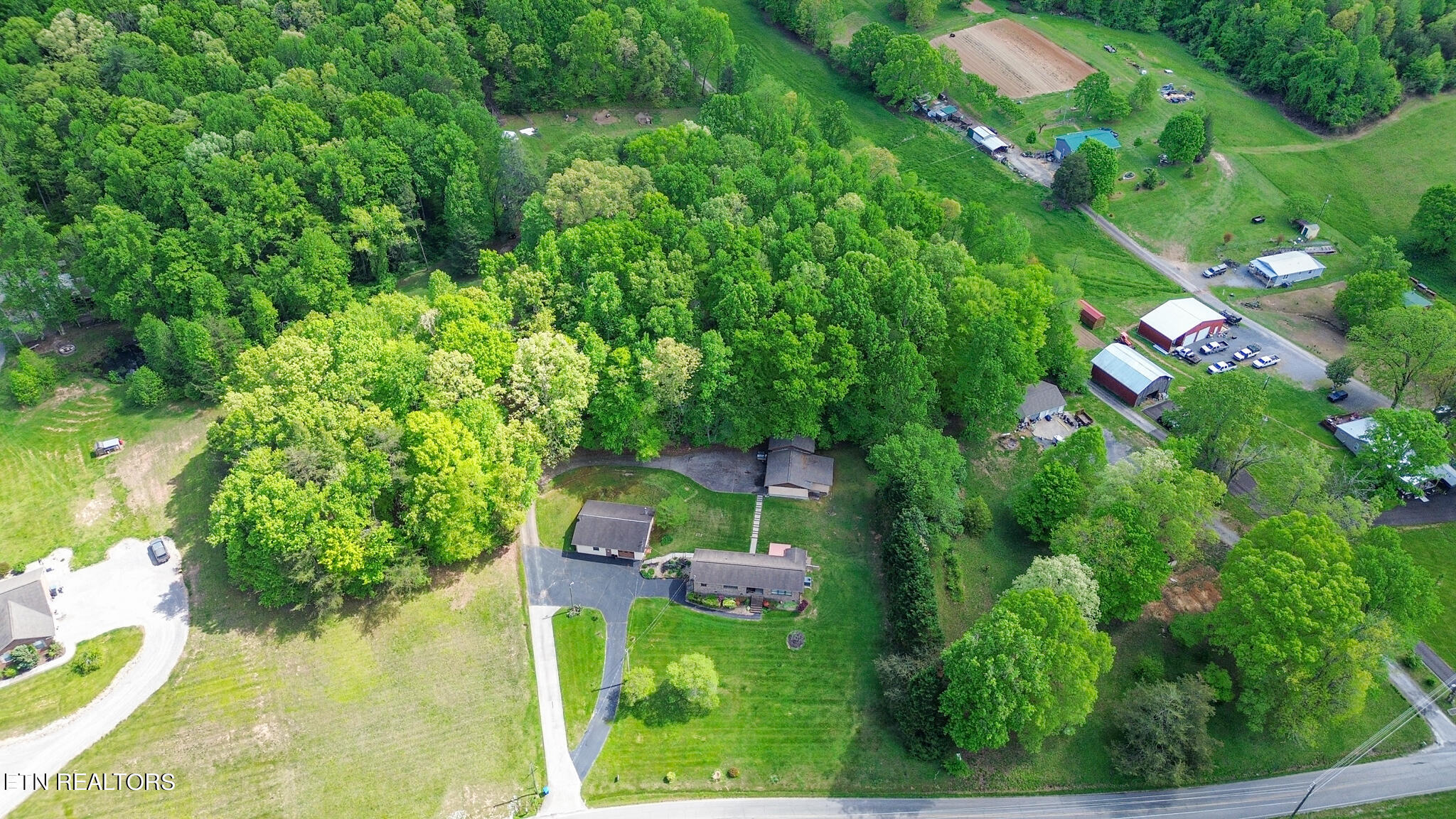 1027 Blockhouse Valley Road Clinton, TN 37716 - Photo 29 of 32 aerial
