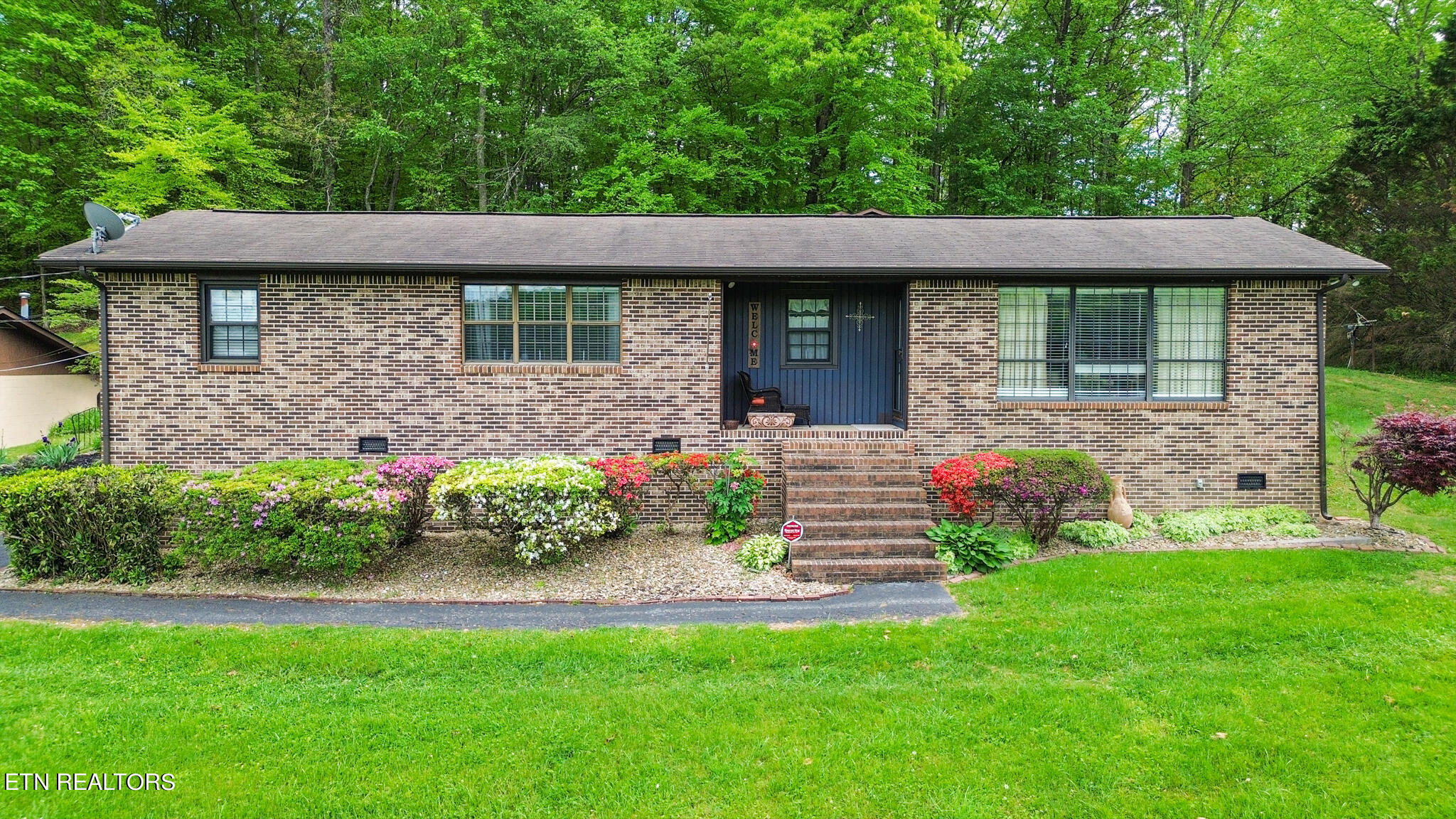 1027 Blockhouse Valley Road Clinton, TN 37716 - Photo 5 of 32 street view