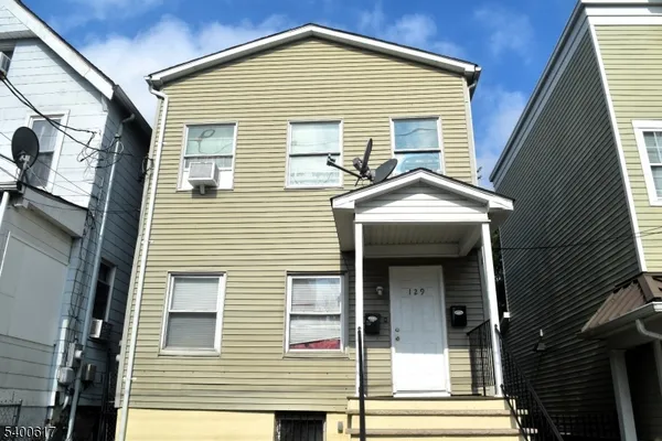 $2,000 | 129 Central Place, Unit 2, Orange, NJ 07050