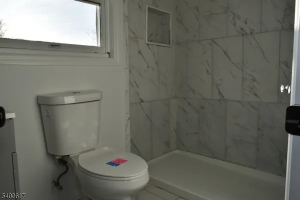 $2,000 | 129 Central Place, Unit 2, Orange, NJ 07050