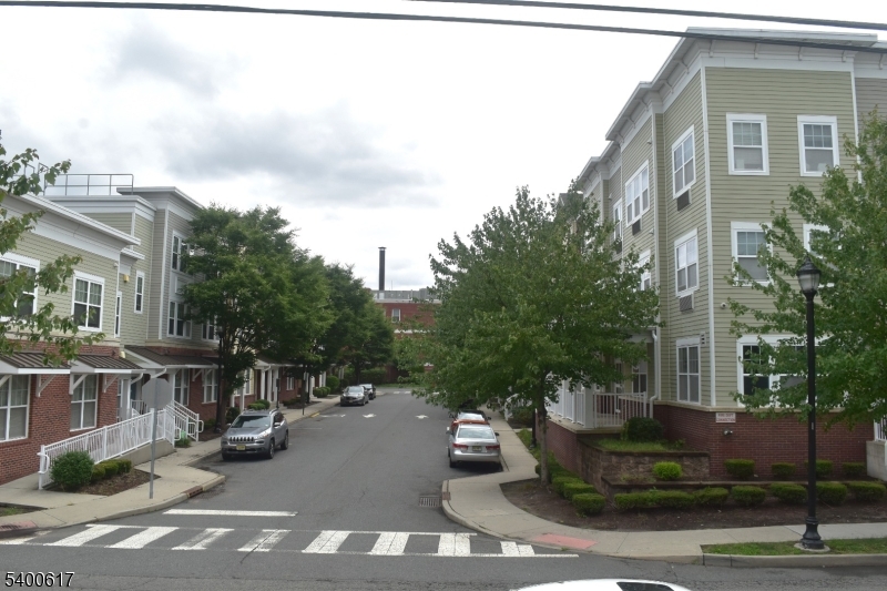 129 Central Place, Unit 2 Orange, NJ 07050 - Photo 27 of 28