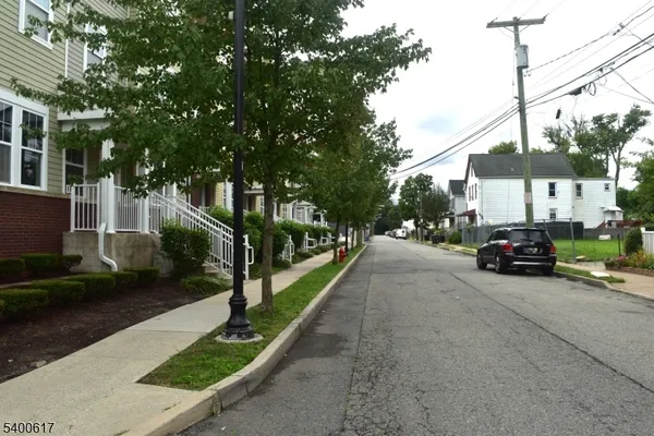 $2,000 | 129 Central Place, Unit 2, Orange, NJ 07050