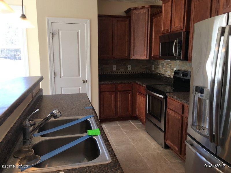 303 Little Rabbit Way Jacksonville, NC 28540 - Photo 10 of 27 IMG_5274
