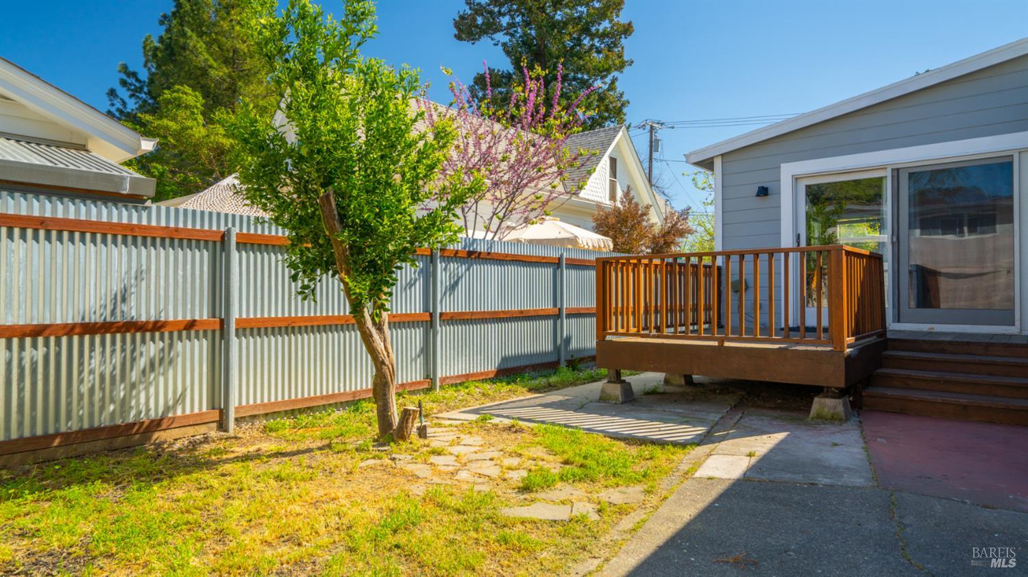 125 Kendal Street Vacaville, CA 95688 - Photo 44 of 45 a view of a backyard with a small pool