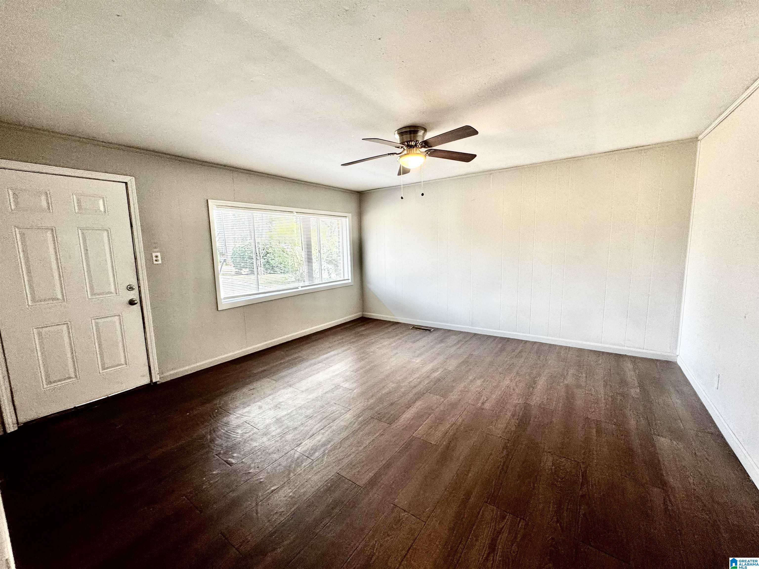 415 Thomas Street Warrior, AL 35180 - Photo 6 of 22