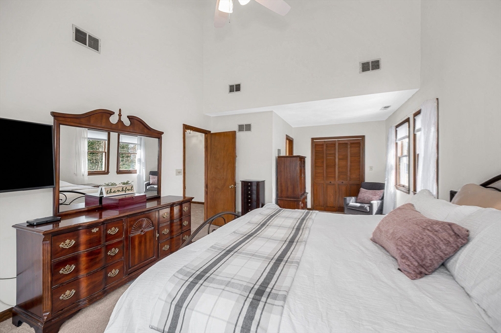 29 Donald Road Billerica, MA 01821 - Photo 11 of 37