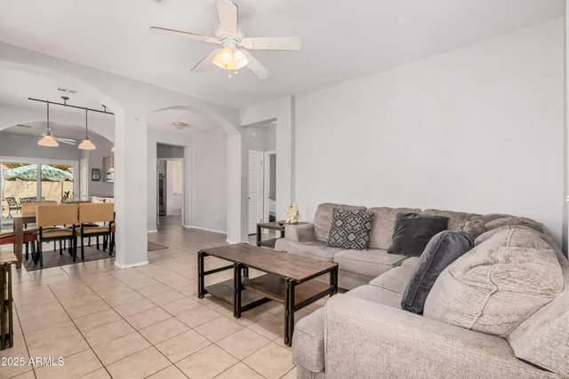 $1,950 | 13436 West Peck Drive, Litchfield Park, AZ 85340