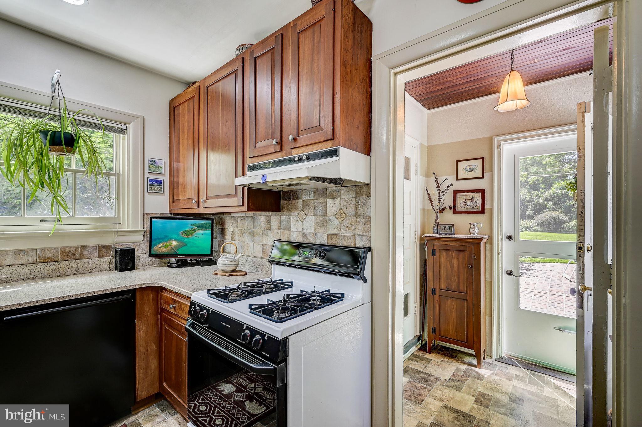 311 Suffolk Road Baltimore, MD 21218 - Photo 18 of 69 Gallery Image 18