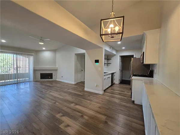 $1,390 | 7885 West Flamingo Road, Unit 2121, Las Vegas, NV 89147
