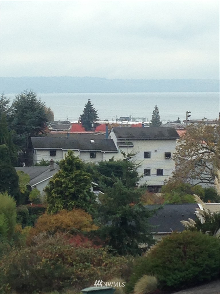 653 Bell Street, Unit A Edmonds, WA 98020 - Photo 12 of 14 Gallery Image 12