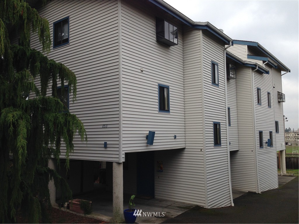 653 Bell Street, Unit A Edmonds, WA 98020 - Photo 13 of 14 Gallery Image 13