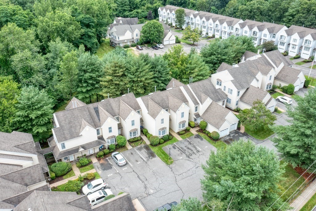 19 Castlegate Drive, Unit 19 Springfield, MA 01129 - Photo 2 of 33 Gallery Image 2