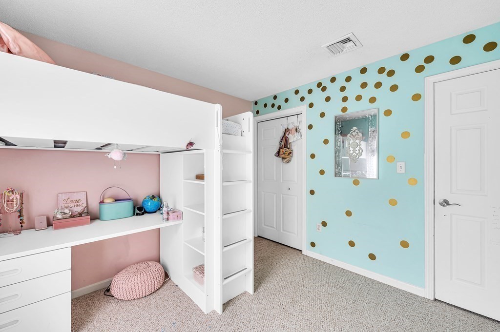 19 Castlegate Drive, Unit 19 Springfield, MA 01129 - Photo 21 of 33 Gallery Image 21