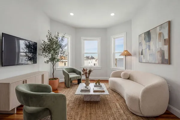 $3,800 | 53 Woodford Street, Unit 3, Boston, MA 02125