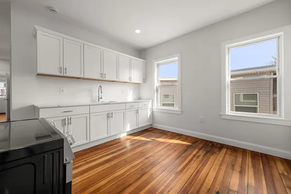 $3,800 | 53 Woodford Street, Unit 3, Boston, MA 02125