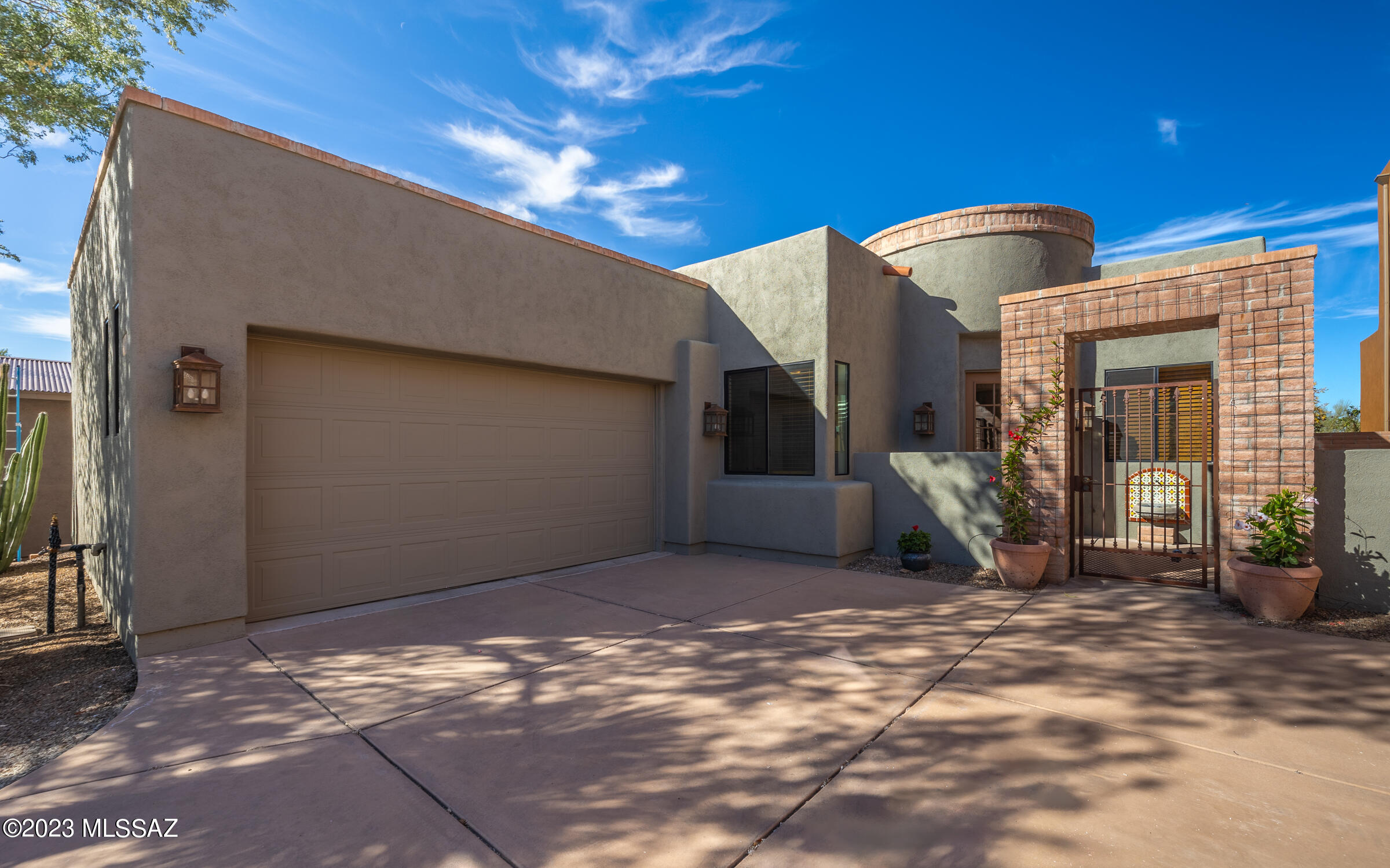 11515 North Moon Ranch Place Marana, AZ 85658 - Photo 2 of 39