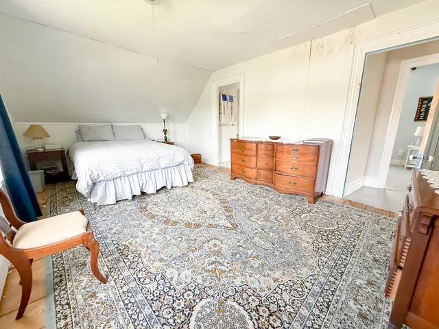 $379,000 | 50 East Boston Road, Vinalhaven, ME 04863