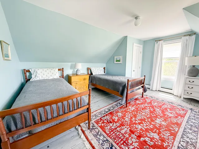 $379,000 | 50 East Boston Road, Vinalhaven, ME 04863