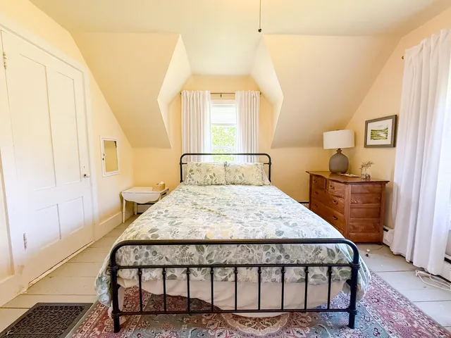 $379,000 | 50 East Boston Road, Vinalhaven, ME 04863