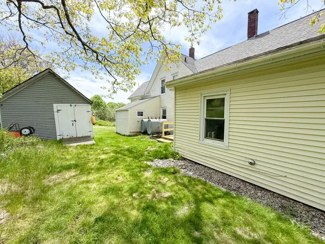 $379,000 | 50 East Boston Road, Vinalhaven, ME 04863