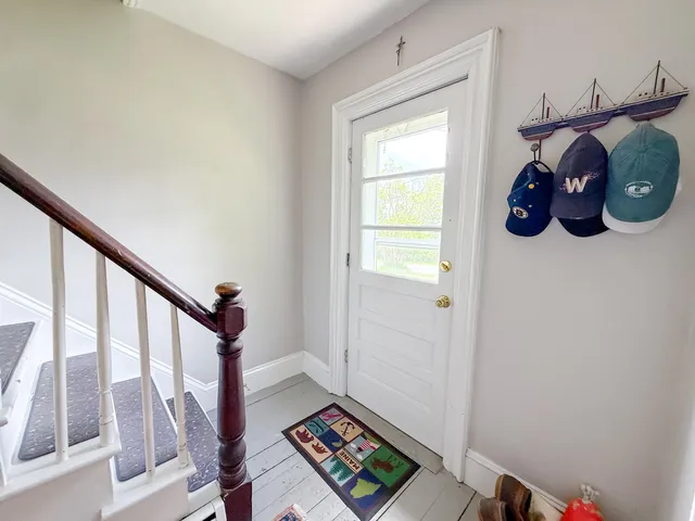 $379,000 | 50 East Boston Road, Vinalhaven, ME 04863