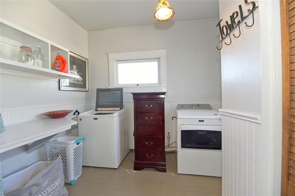 213 South Clements Street Gainesville, TX 76240 - Photo 22 of 37
