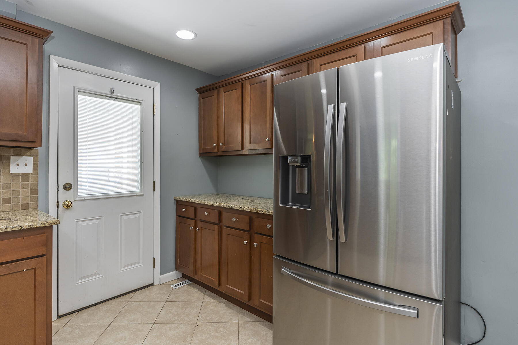 493 Hill N Dale Road Lexington, KY 40503 - Photo 12 of 35 493hillndale12 copy