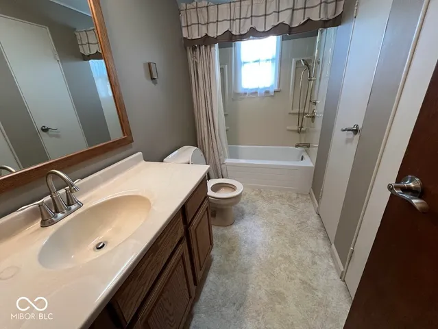 $200,000 | 10690 North 175 East, North Manchester, IN 46962