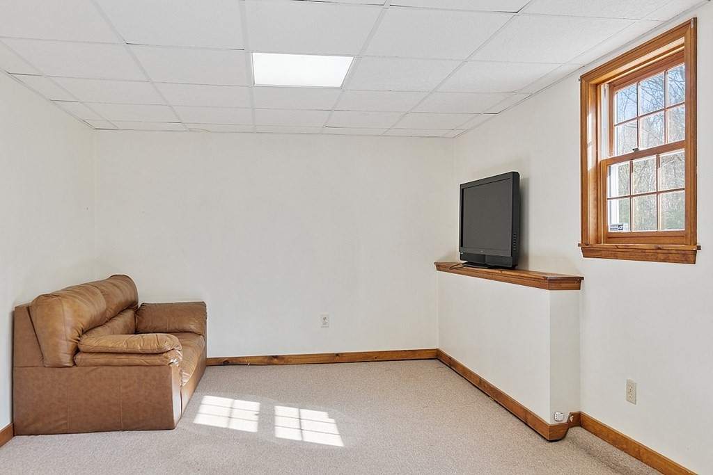 74 Cove Road Lunenburg, MA 01462 - Photo 26 of 35