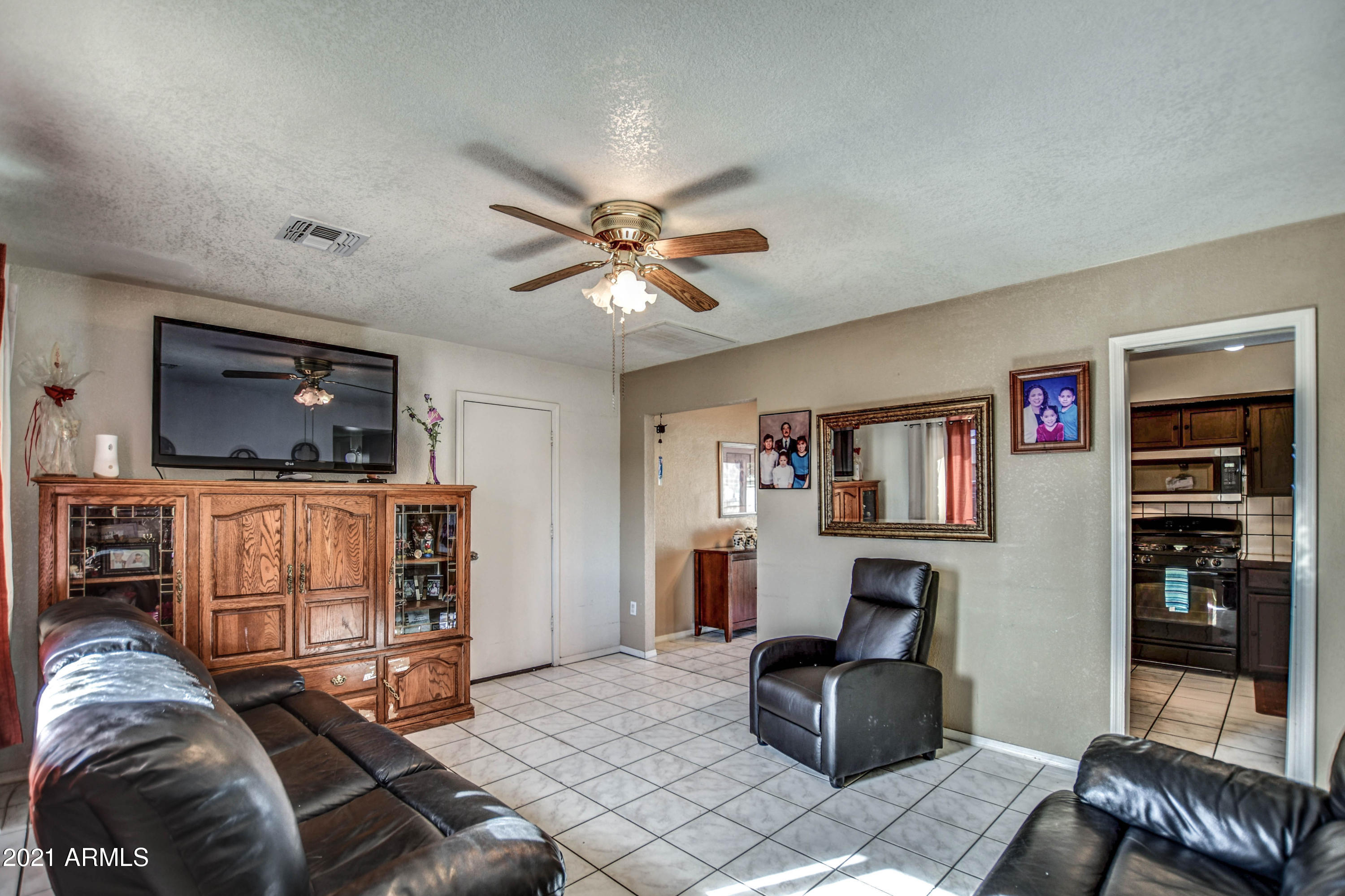 4228 West Alta Vista Road Phoenix, AZ 85041 - Photo 7 of 24 LIVING 3