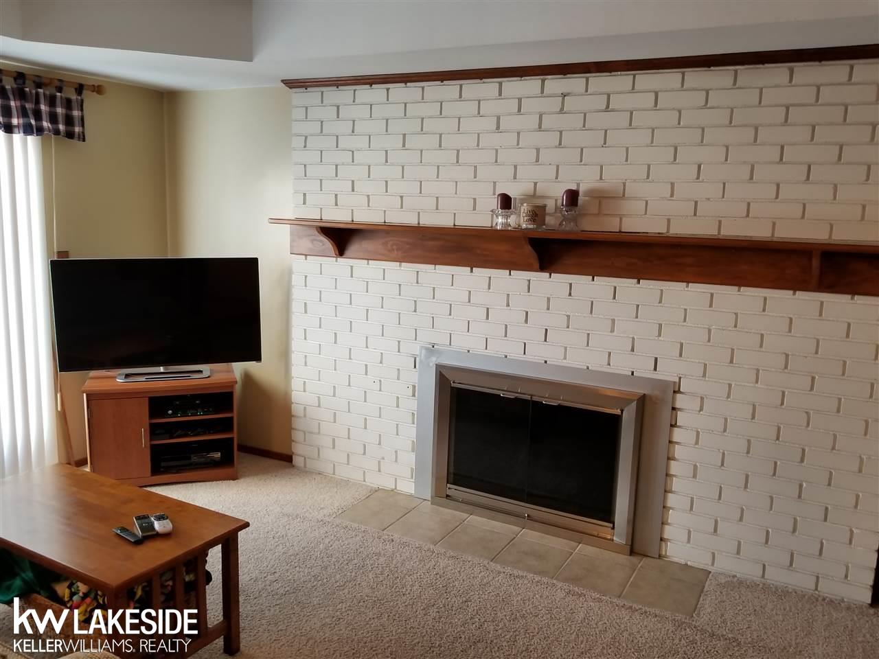32326 Parker Circle Warren, MI 48088 - Photo 10 of 47 31340121-9.JPG