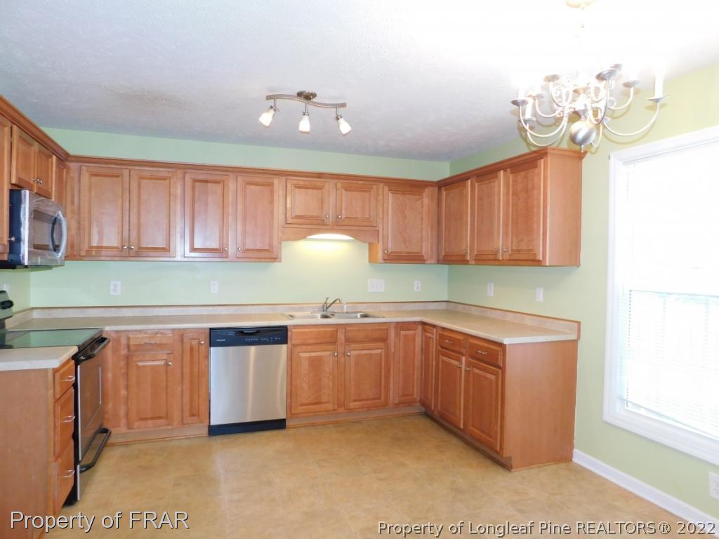 2733 Millmann Road Fayetteville, NC 28304 - Photo 6 of 27 Gallery Image 6