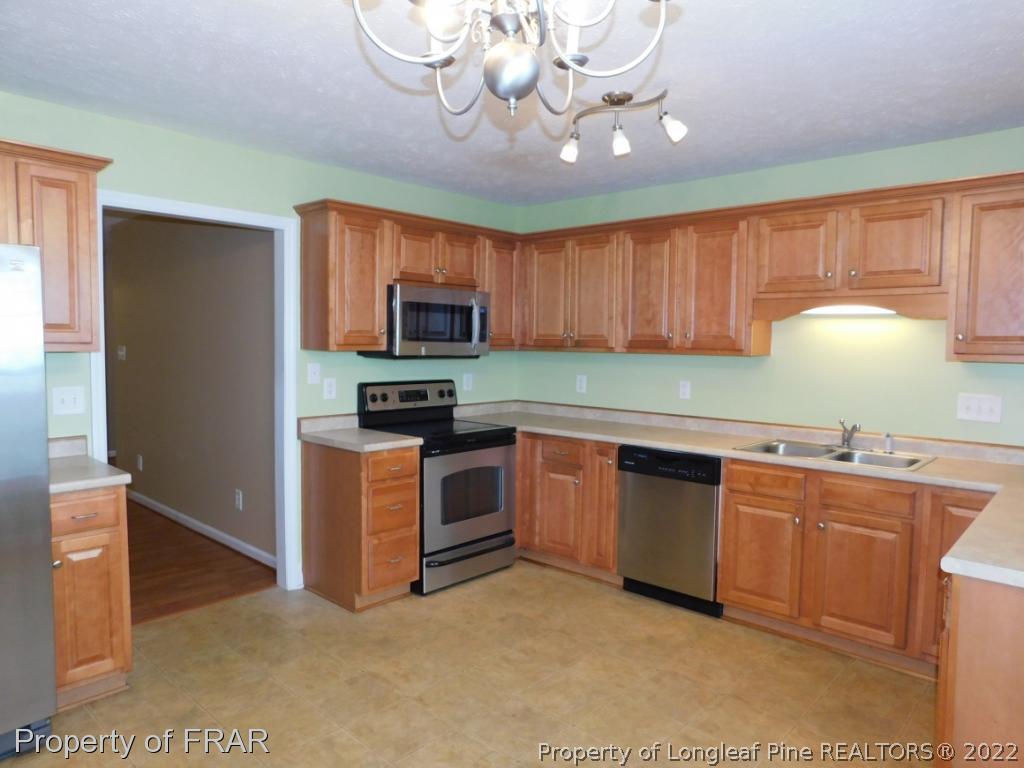 2733 Millmann Road Fayetteville, NC 28304 - Photo 7 of 27 Gallery Image 7