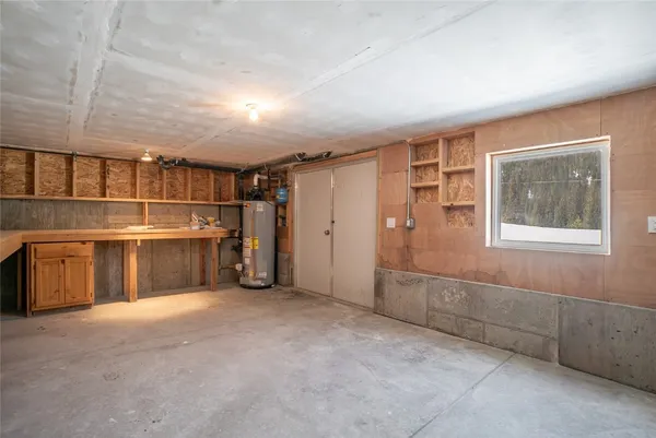 a view of a garage