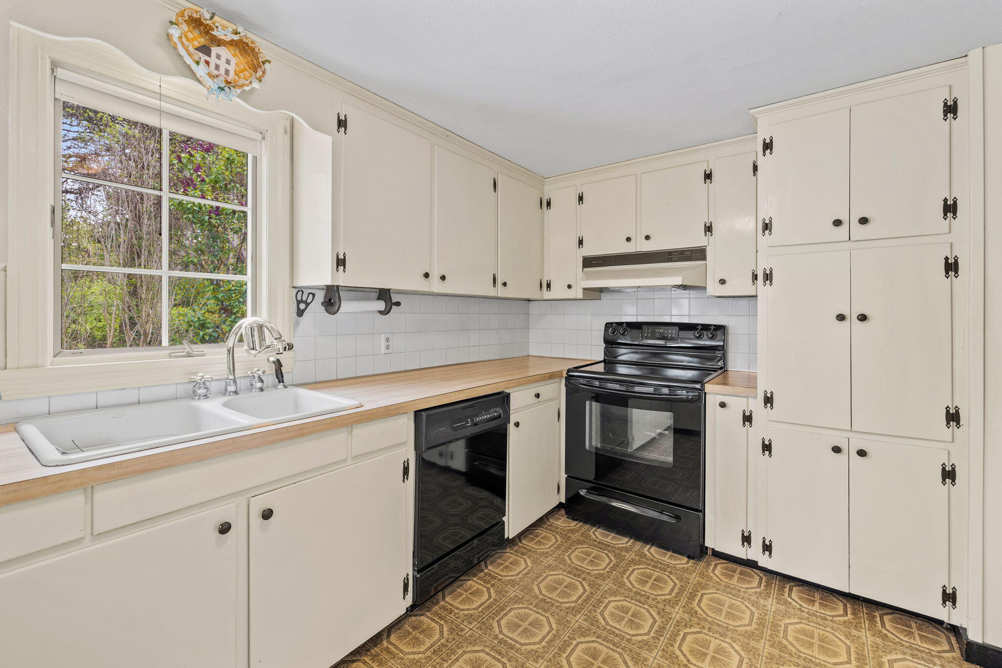 13 Captain Dean Road Orleans, MA 02653 - Photo 16 of 35 24-web-or-mls-13 Captain Dean Rd Final-1